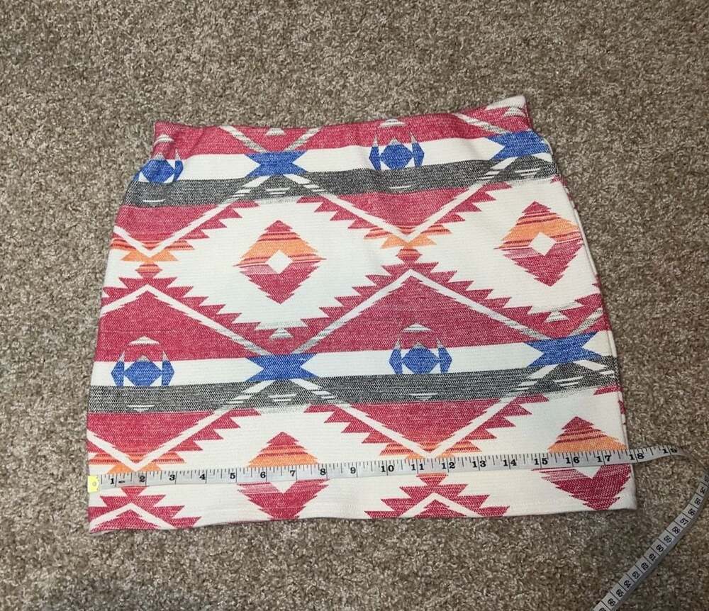 Zara Trafaluc Geometric Print Mini Skirt Size M
